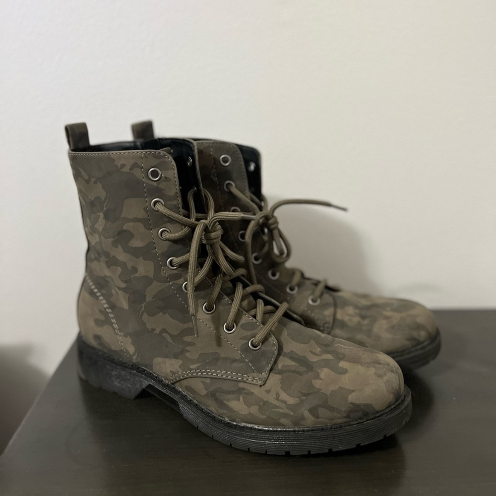 Camo Boots